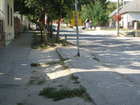 zsambek_kozpont_2011.jpg